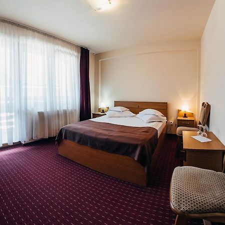 Casa Rubin Hotel Гура Хуморулуй Екстериор снимка