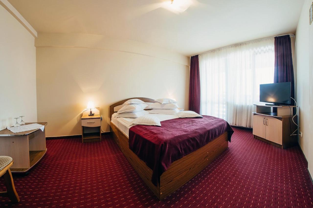 Casa Rubin Hotel Гура Хуморулуй Екстериор снимка